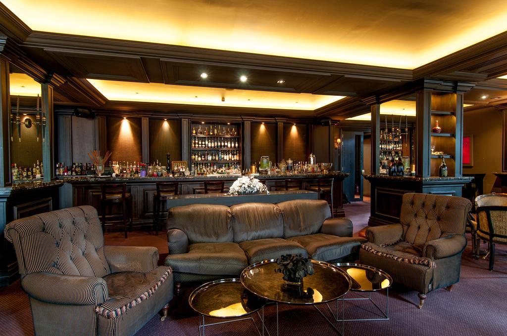 Pentelikon Hotel Кифисья Экстерьер фото