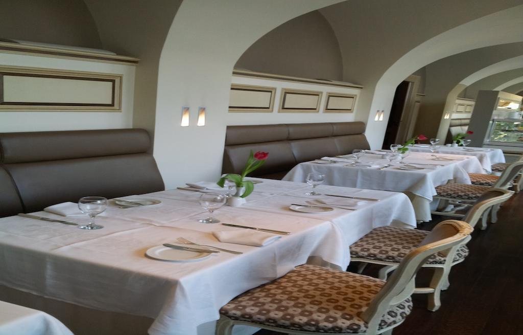 Pentelikon Hotel Кифисья Экстерьер фото