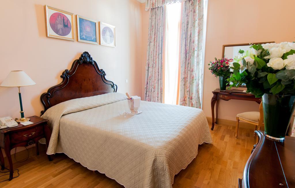 Pentelikon Hotel Кифисья Номер фото